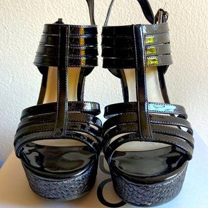 Black women wedge